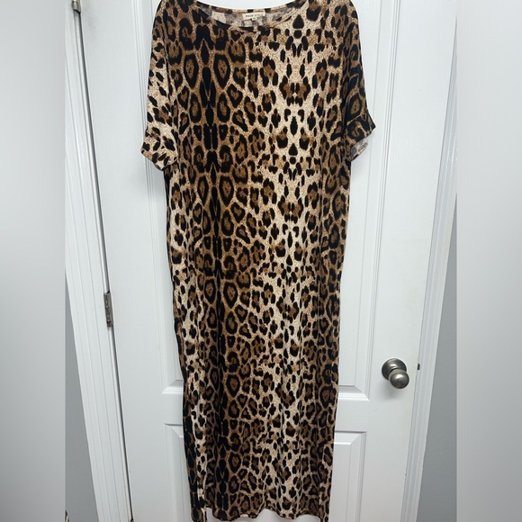 Main Strip Leopard Maxi Dress - Picture 1 of 5